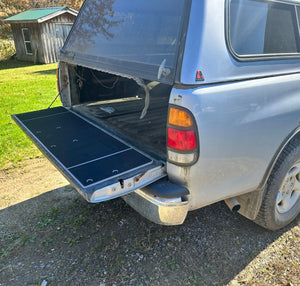 BillieBars -  1st Gen Tundra Tailgate Cover (2000-2006)